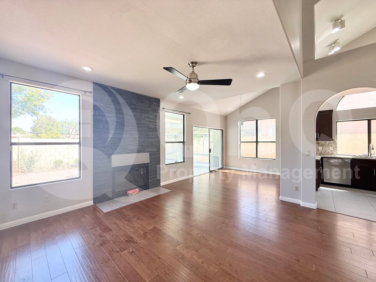 182 W Knox Rd - Photo 6 of 26