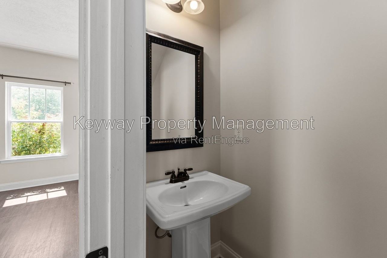 135 Beallwood Dr - Photo 7 of 26