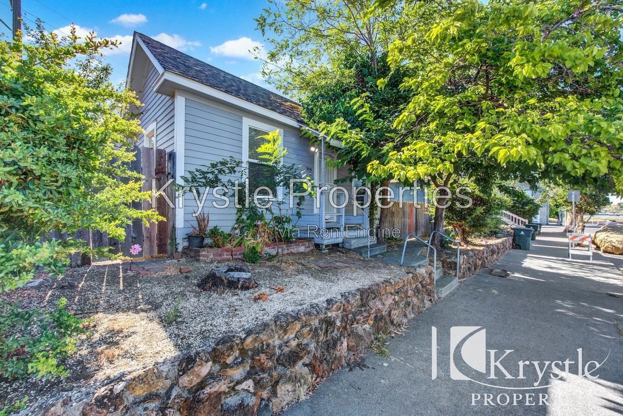 314 Marin St - Photo 2 of 23