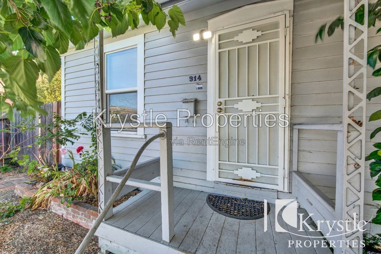 314 Marin St - Photo 7 of 23