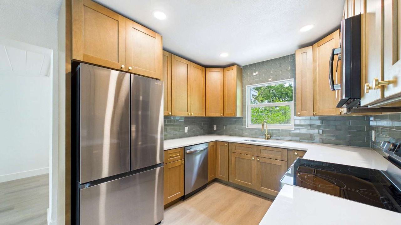 7330 5th Ave N - Photo 5 of 22