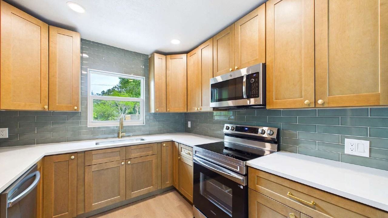 7330 5th Ave N - Photo 6 of 22