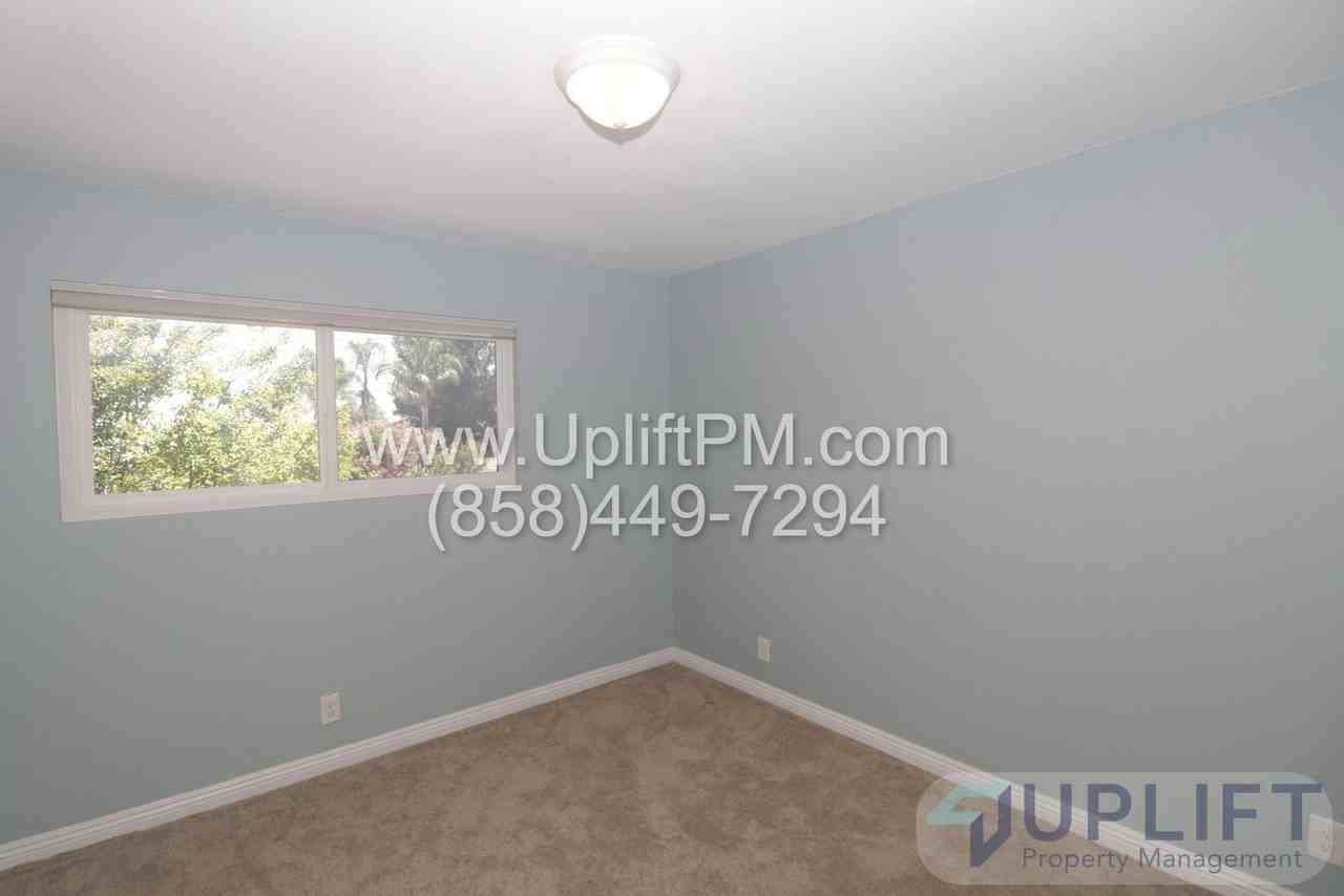 15436 Las Manzanitas Rd - Photo 3 of 45