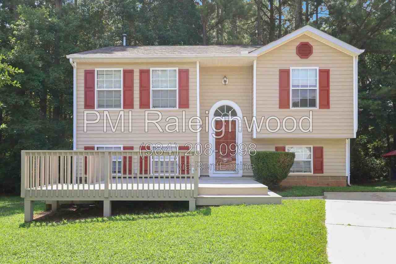 1709 Calypso Ct - Photo 2 of 31