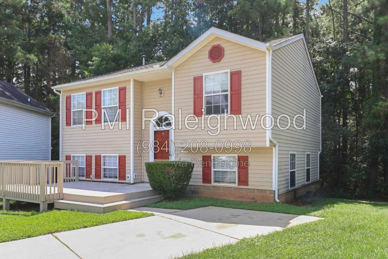 1709 Calypso Ct - Photo 3 of 31