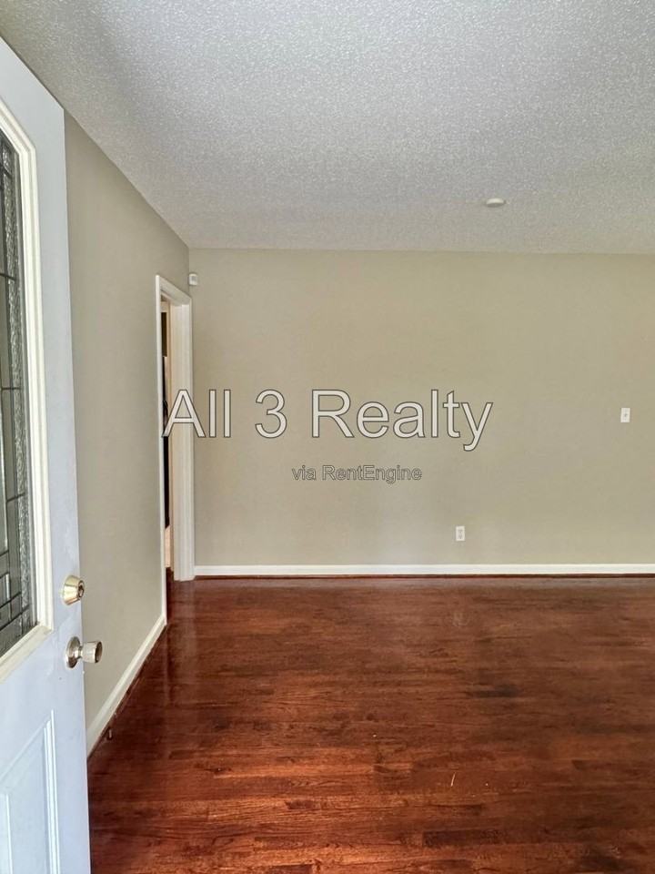 1149 Beth Manor Dr - Photo 4 of 27