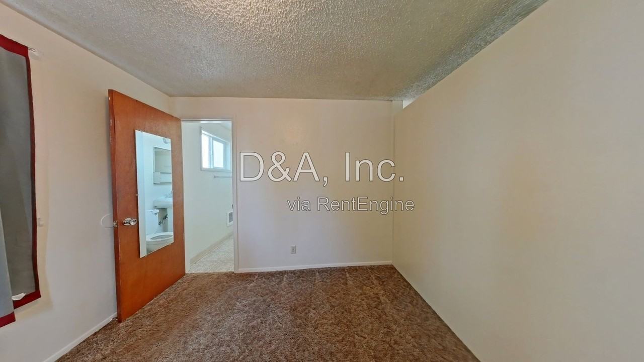 423 Sw 9th St - Photo 7 of 9