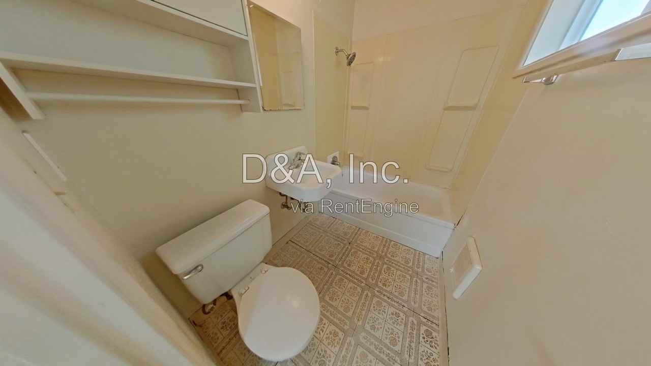437 Sw 9th St - Photo 7 of 8