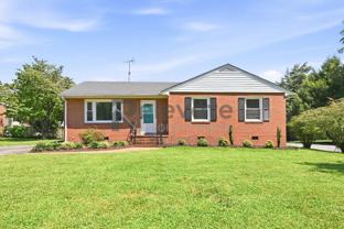 2212 Drummond Dr - Photo 1 of 1