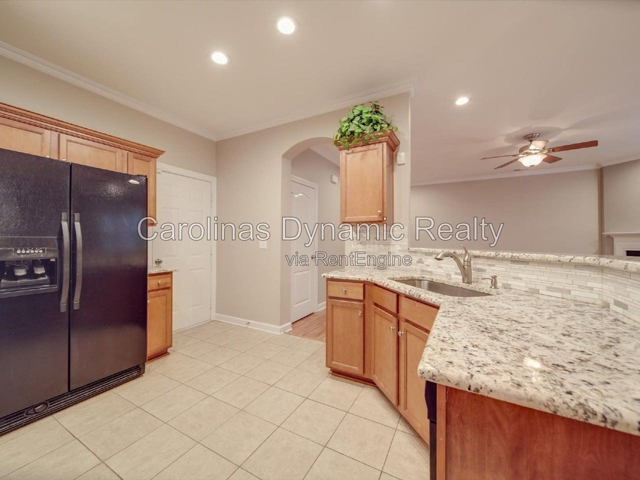 6831 Maricopa Rd - Photo 7 of 50