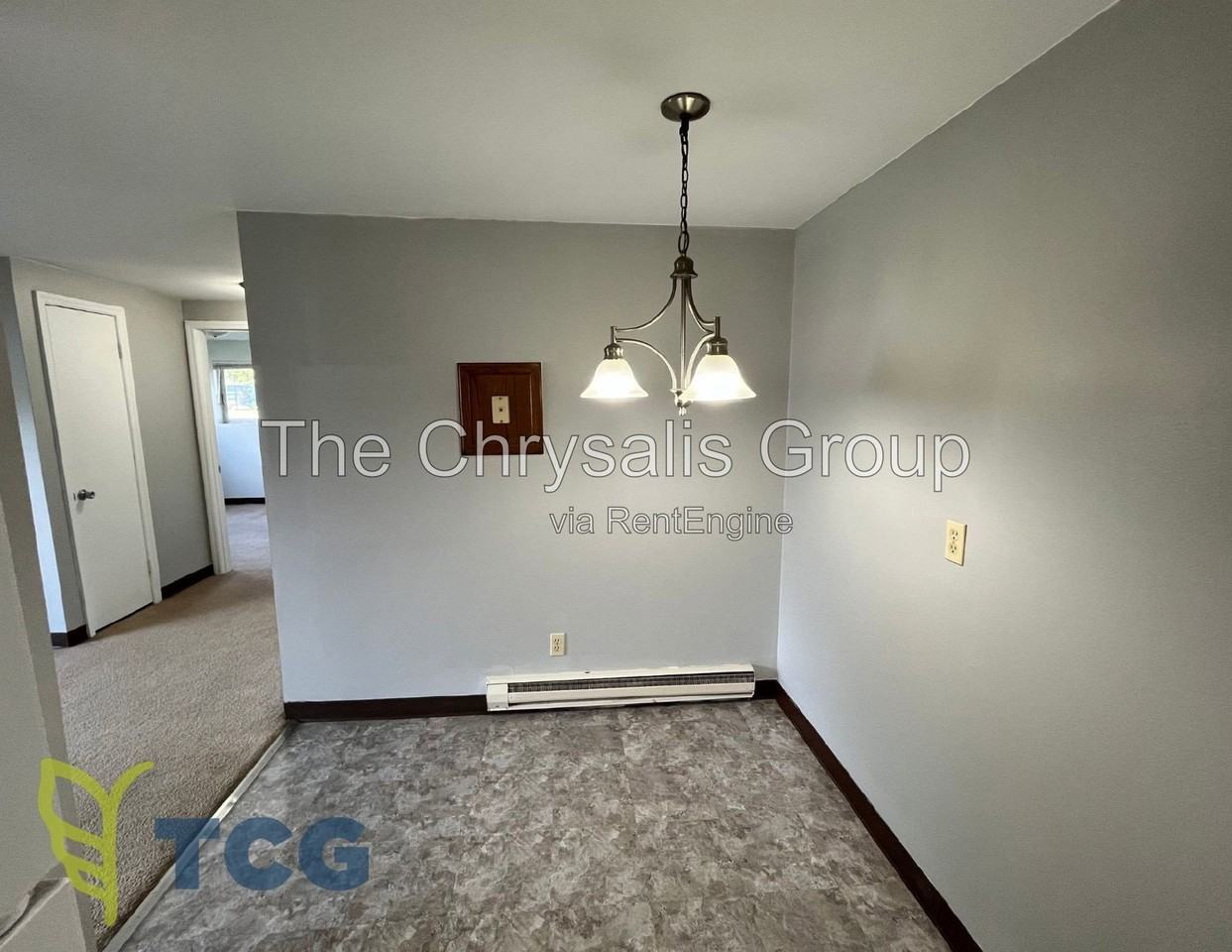 1467 Catherine St #1 - Photo 3 of 20