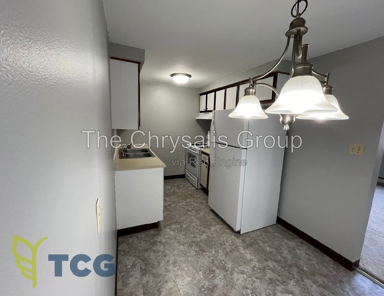 1467 Catherine St #1 - Photo 4 of 20