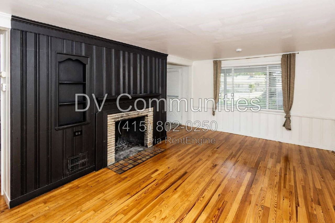 6211 Seneca Rd - Photo 5 of 17
