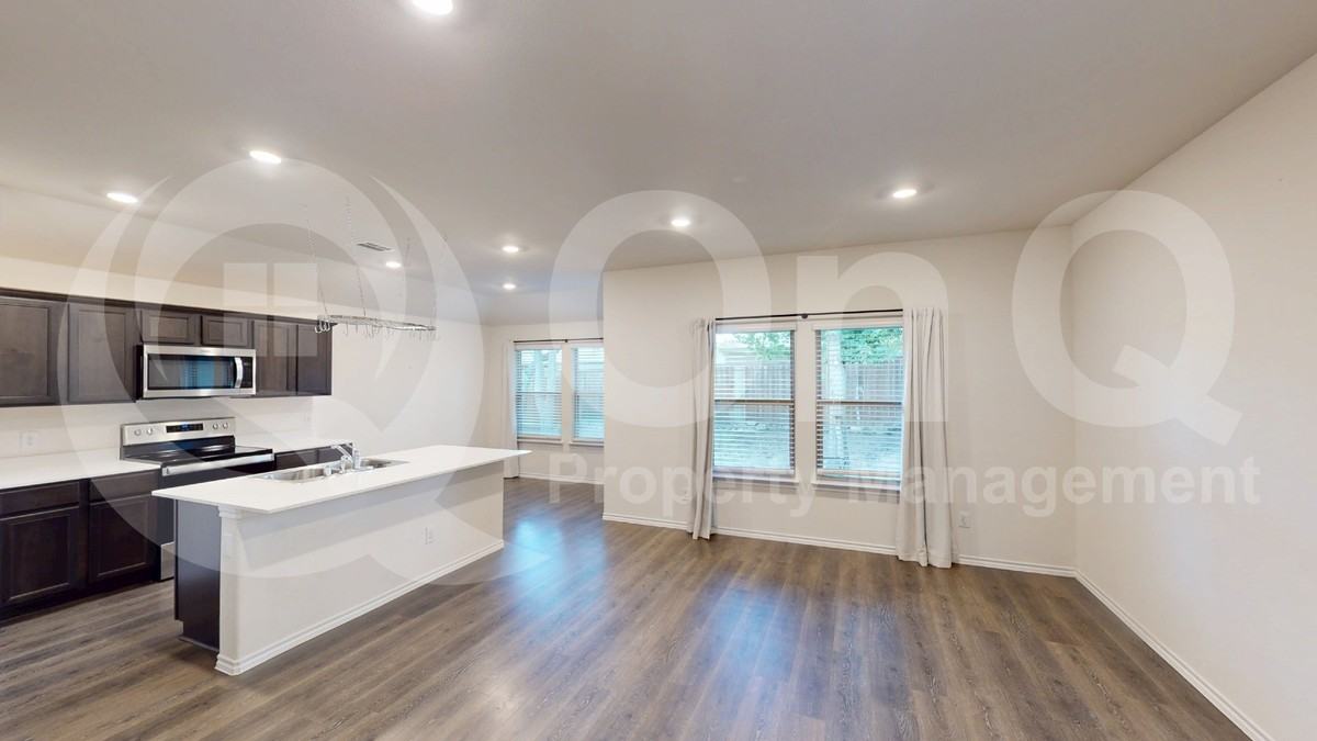 2210 Alamo Rd - Photo 4 of 17