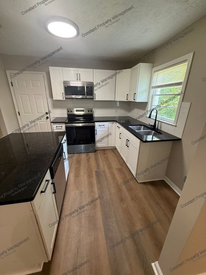 2166 Ollie Dr - Photo 5 of 13