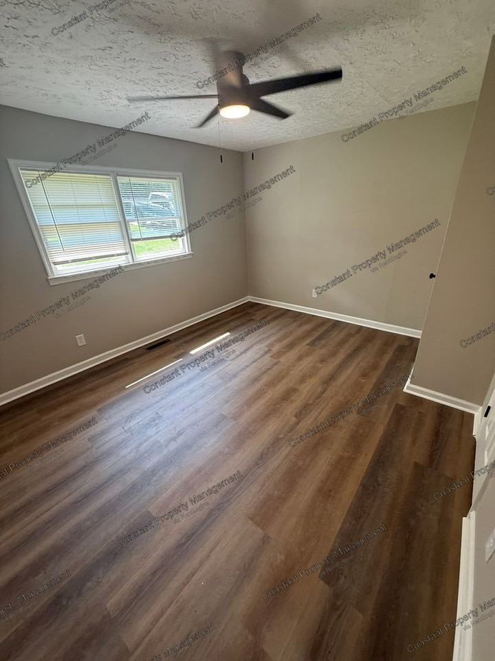 2166 Ollie Dr - Photo 6 of 13