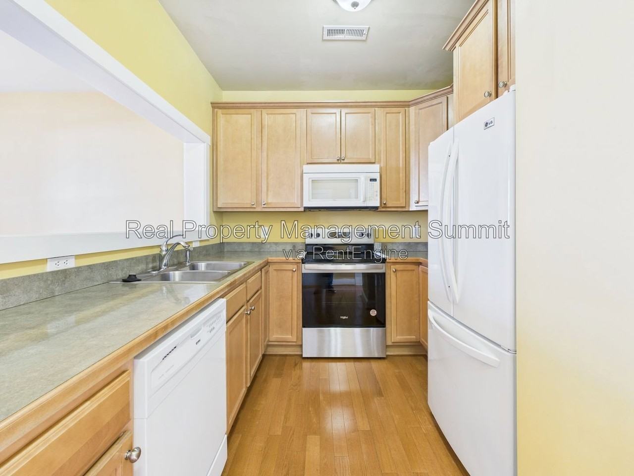 350 Marquette Ct - Photo 5 of 27