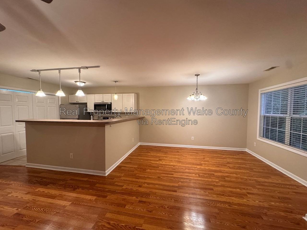 3812 Wellington Ridge Loop - Photo 3 of 32
