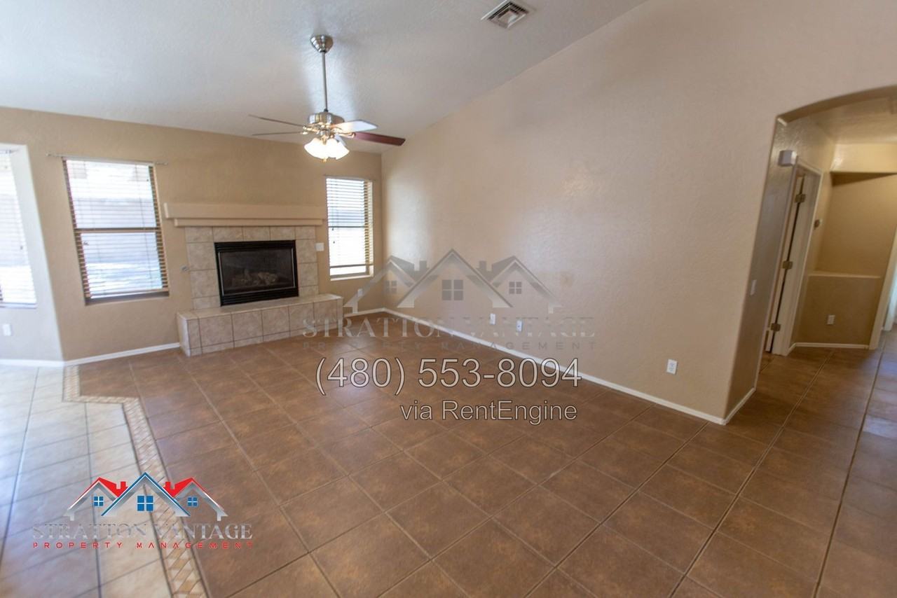 11425 E Decatur St - Photo 7 of 34