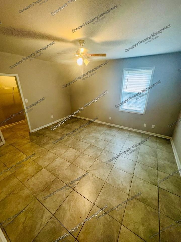 165 Garrison Rd - Photo 7 of 19