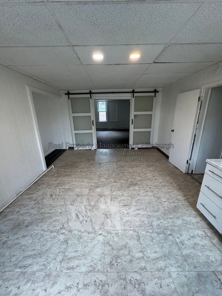 671 5th St - Photo 4 of 10