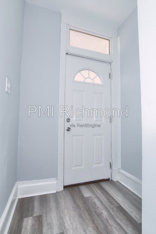 2918 Hanes Ave #A - Photo 3 of 17