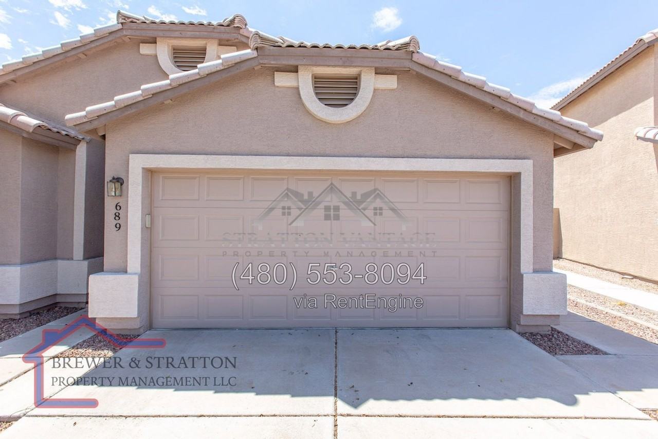 689 W Constitution Dr - Photo 4 of 50