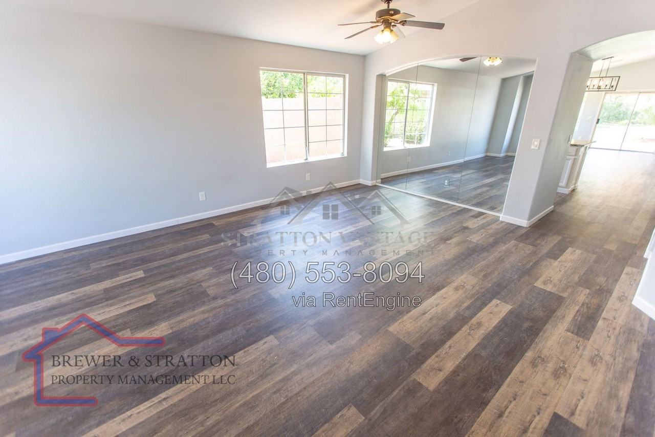 689 W Constitution Dr - Photo 6 of 50