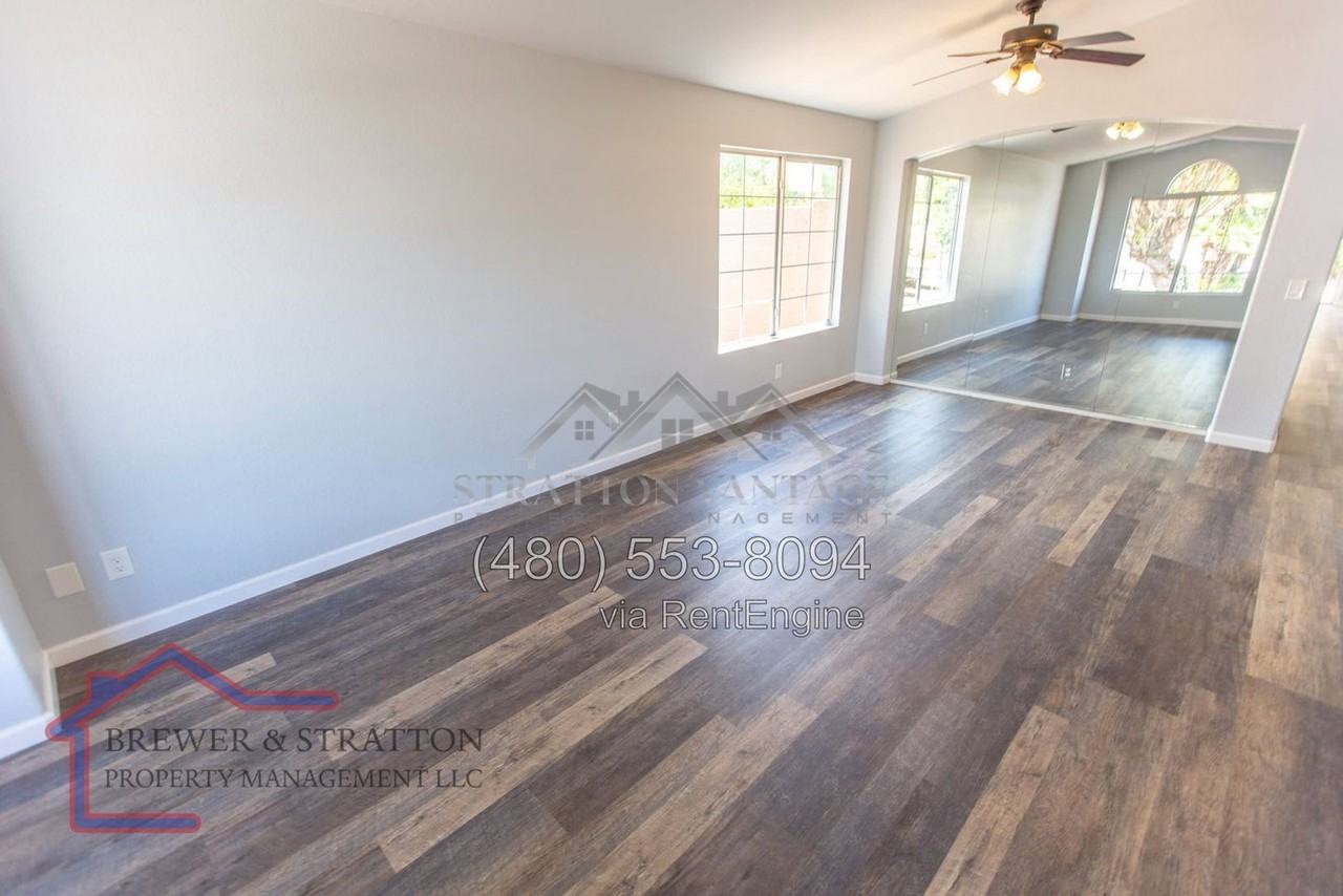 689 W Constitution Dr - Photo 7 of 50