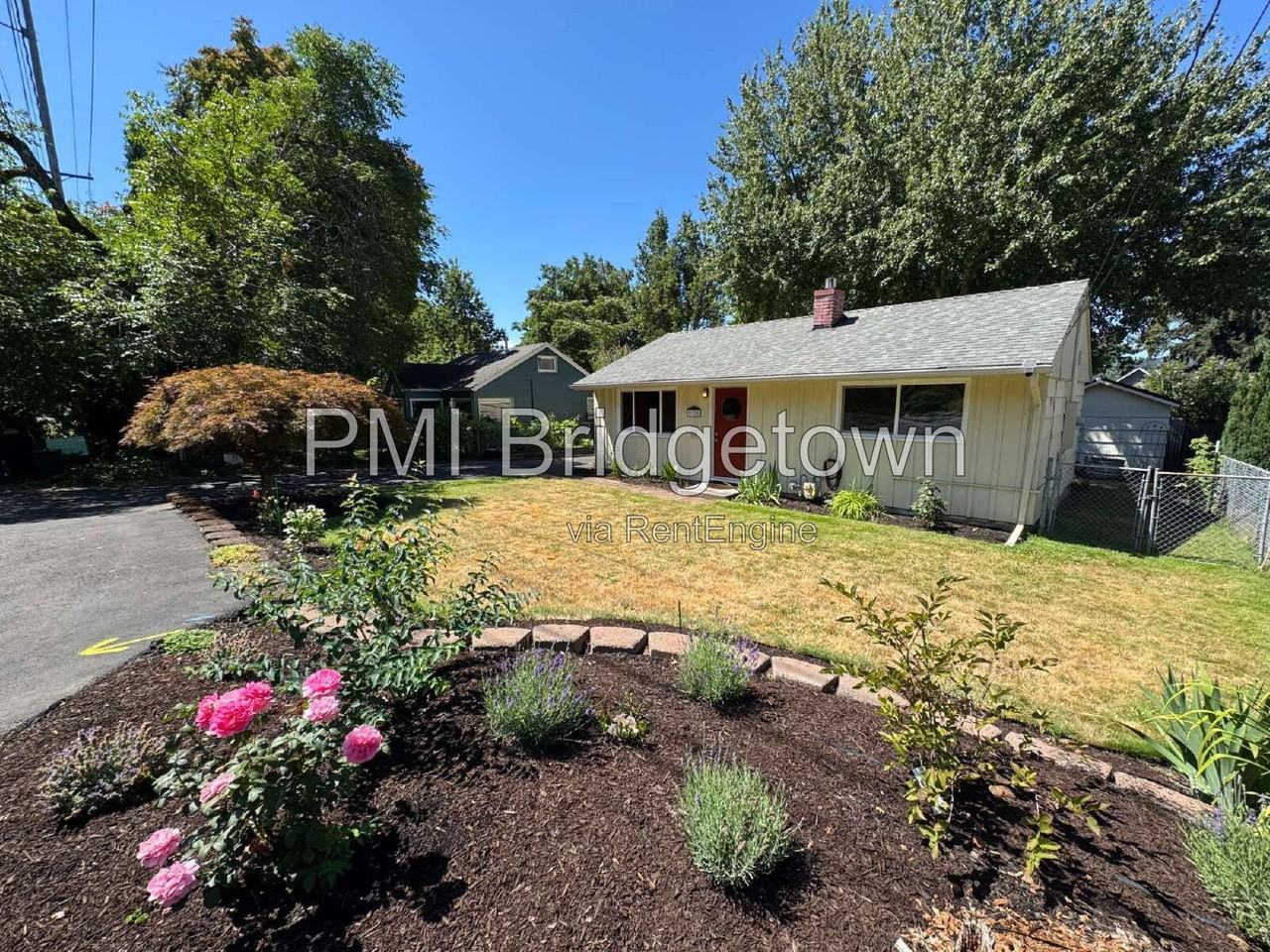 9725 Se 29th Ave - Photo 2 of 20