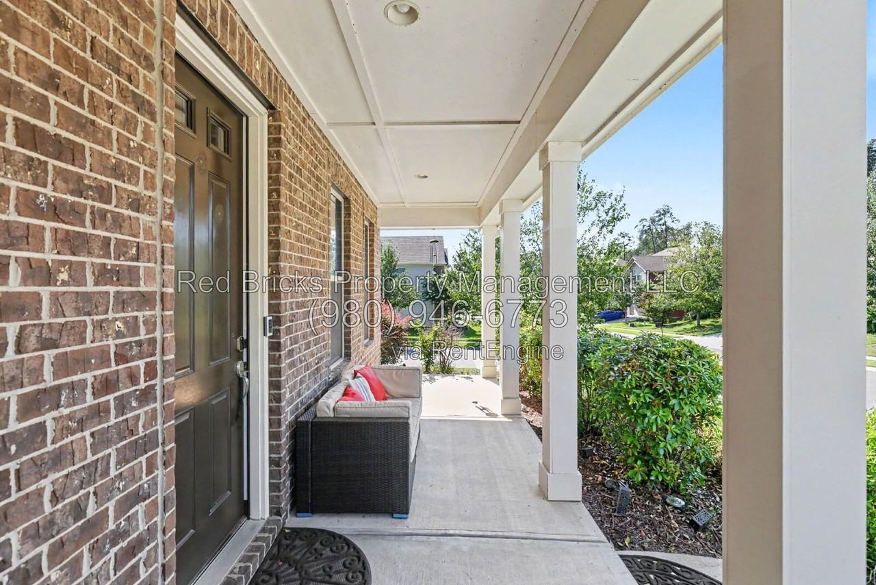 747 Coralbell Way - Photo 7 of 42