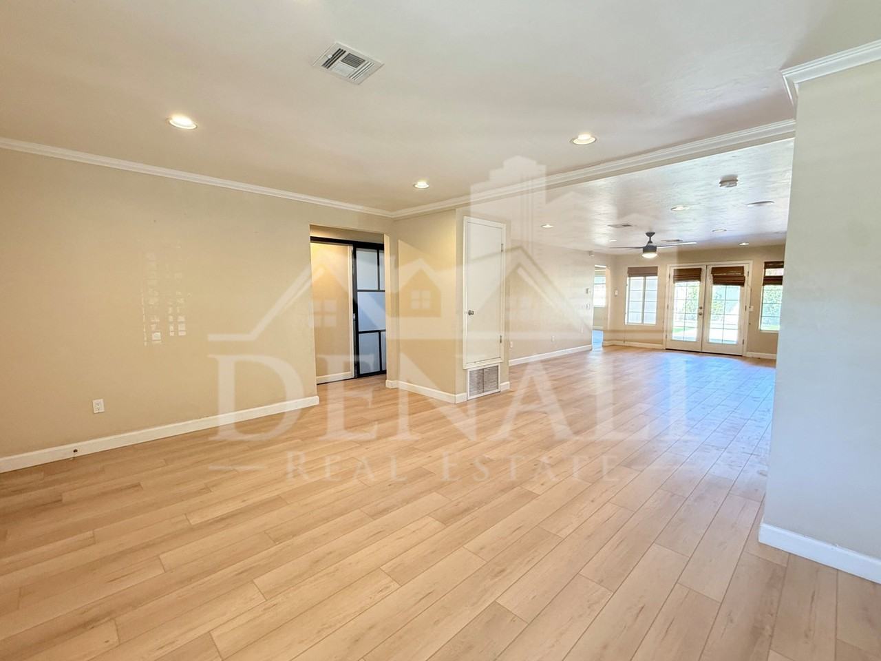 1326 W Palm Ln - Photo 3 of 30
