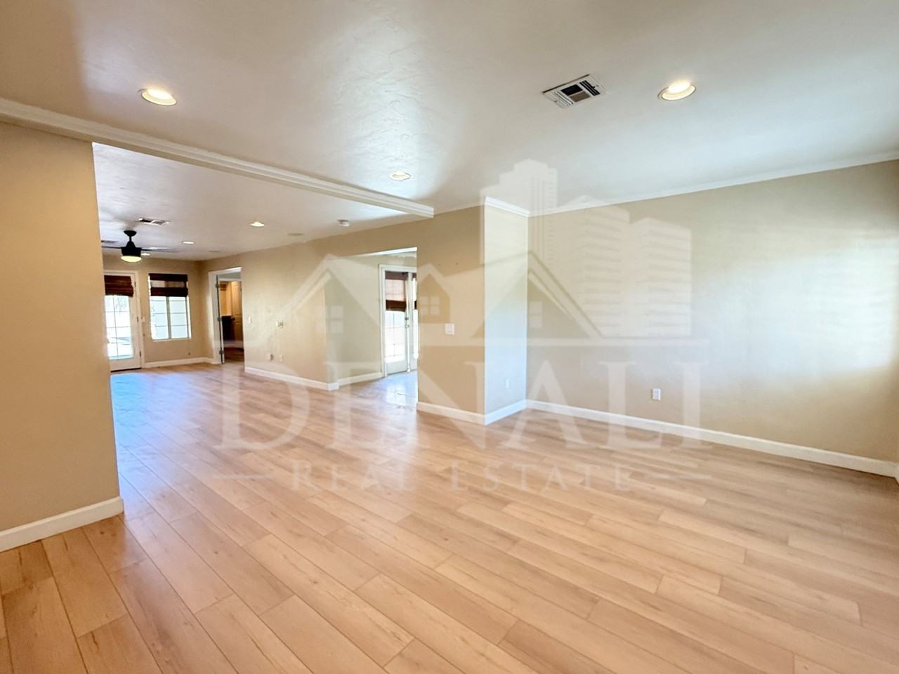 1326 W Palm Ln - Photo 4 of 30