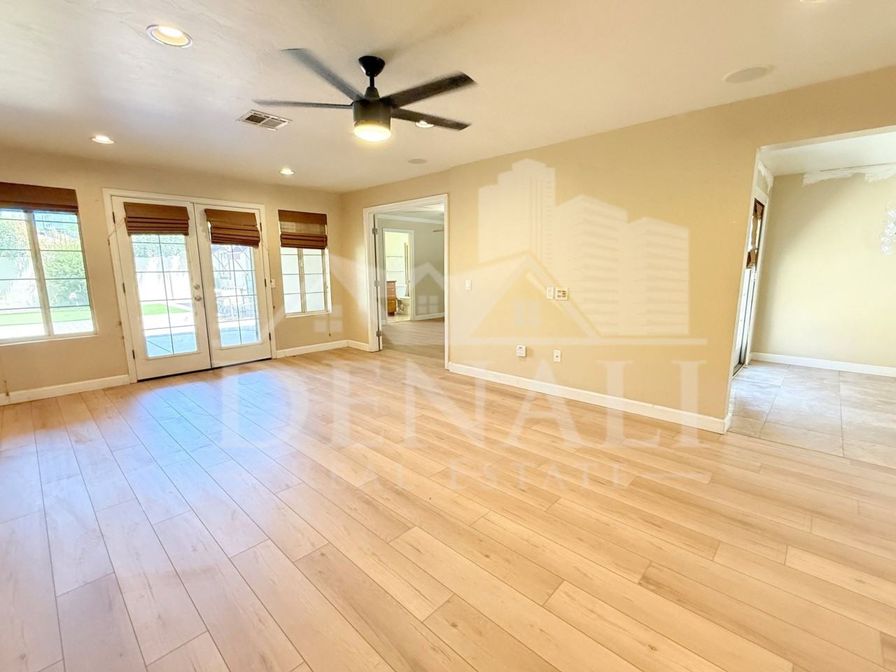1326 W Palm Ln - Photo 6 of 30