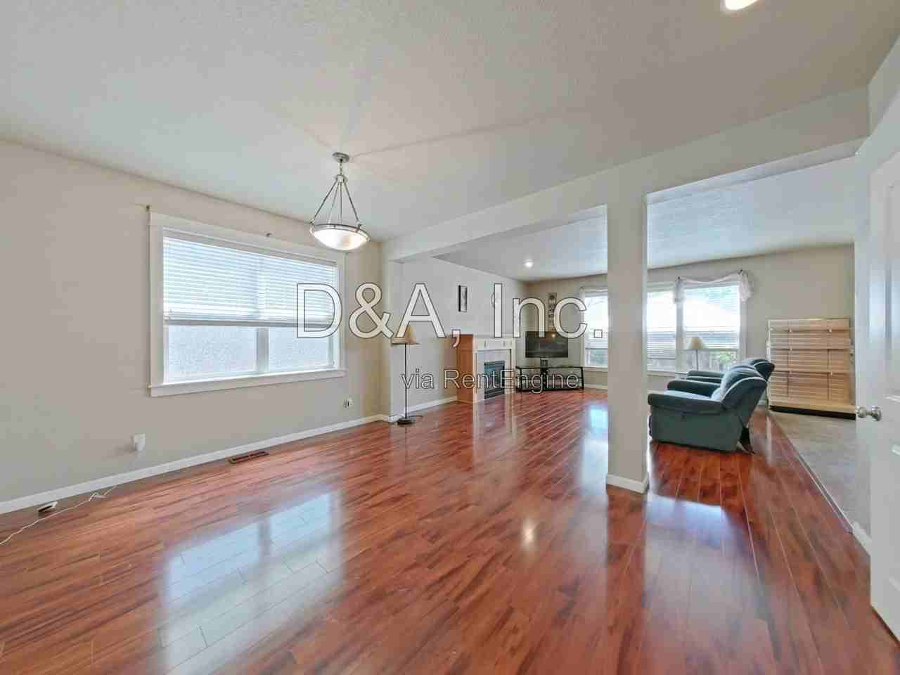 2156 Marten Ave Sw - Photo 4 of 18