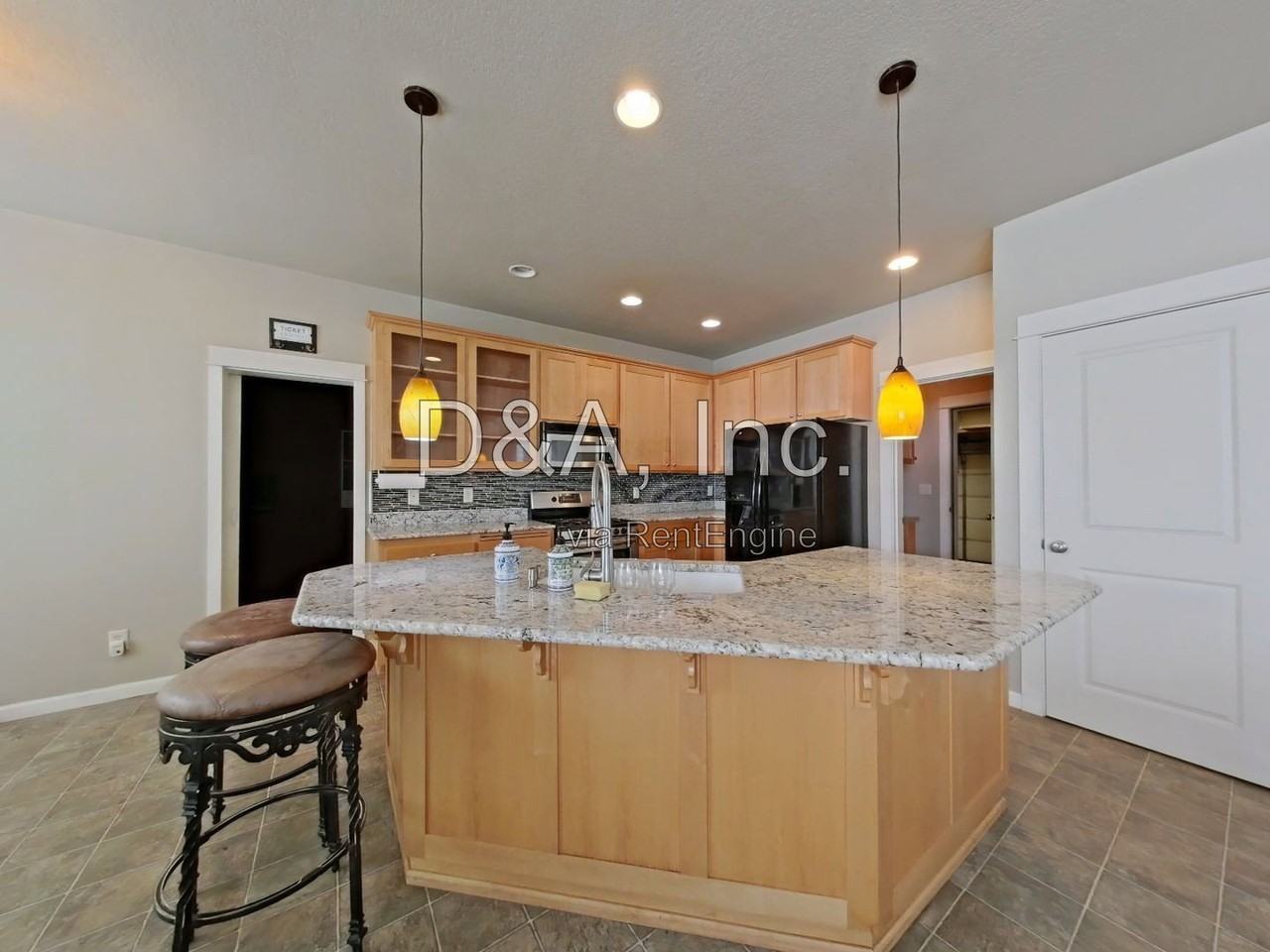 2156 Marten Ave Sw - Photo 5 of 18