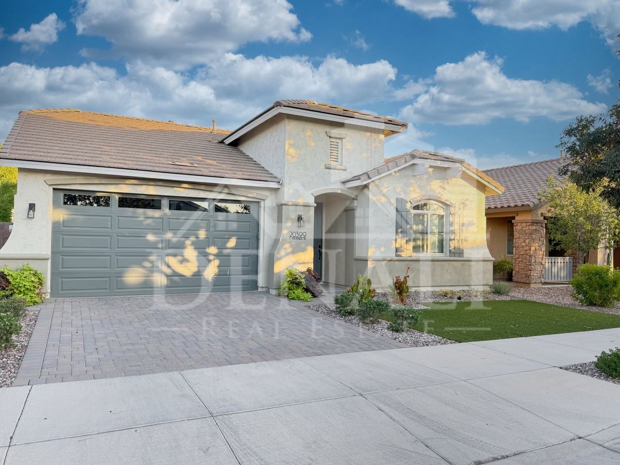 20399 E Arrowhead Trl - Photo 2 of 36