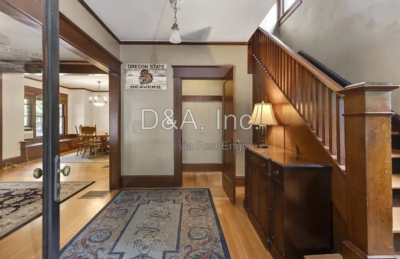 744 Sw 14th St - Photo 5 of 25