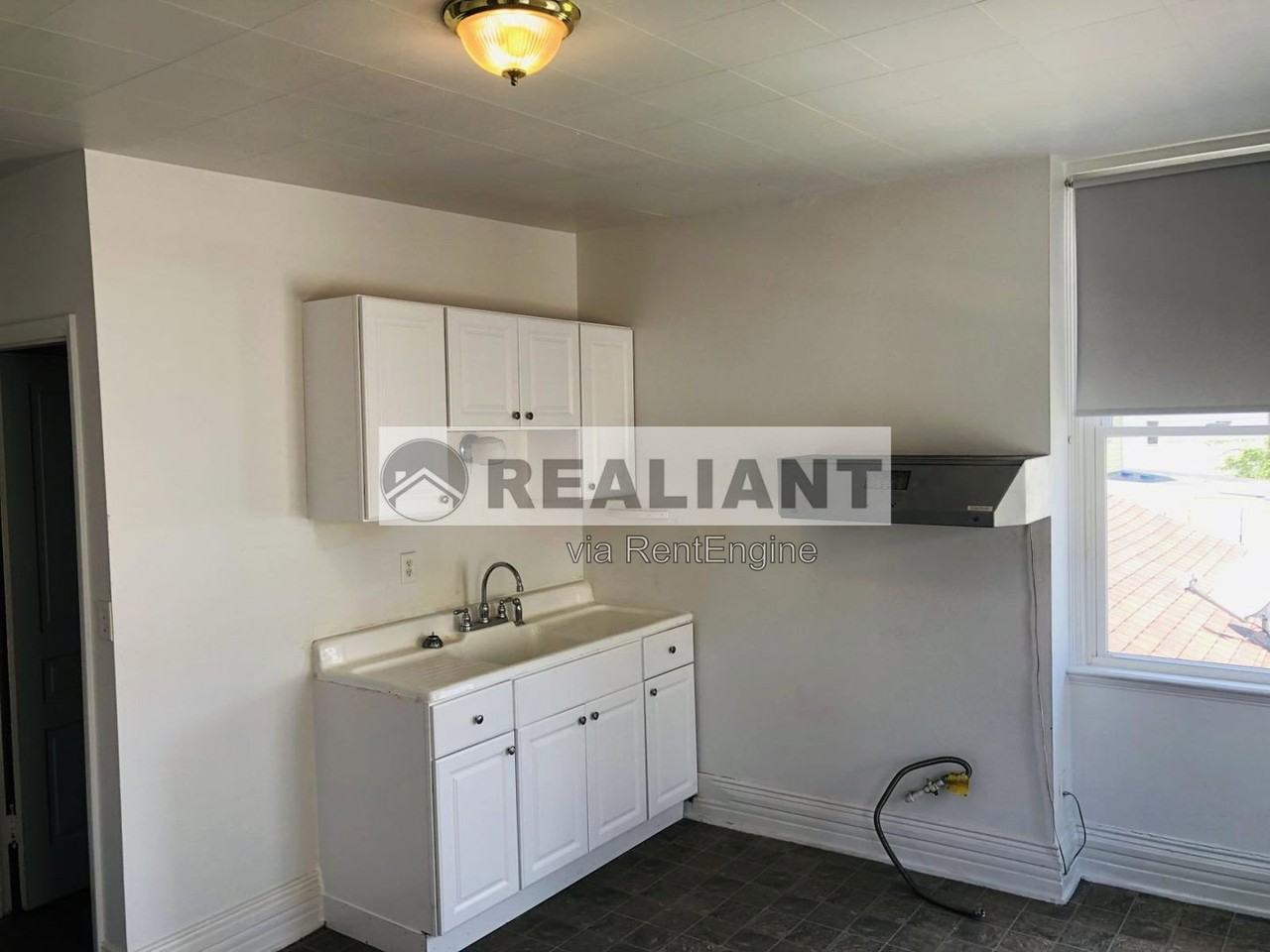 121 E 9th St #2 - Photo 2 of 10