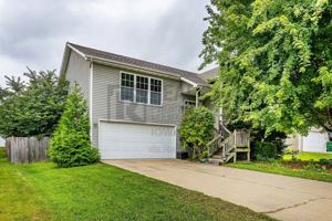 featured image of 1229 E 18th St