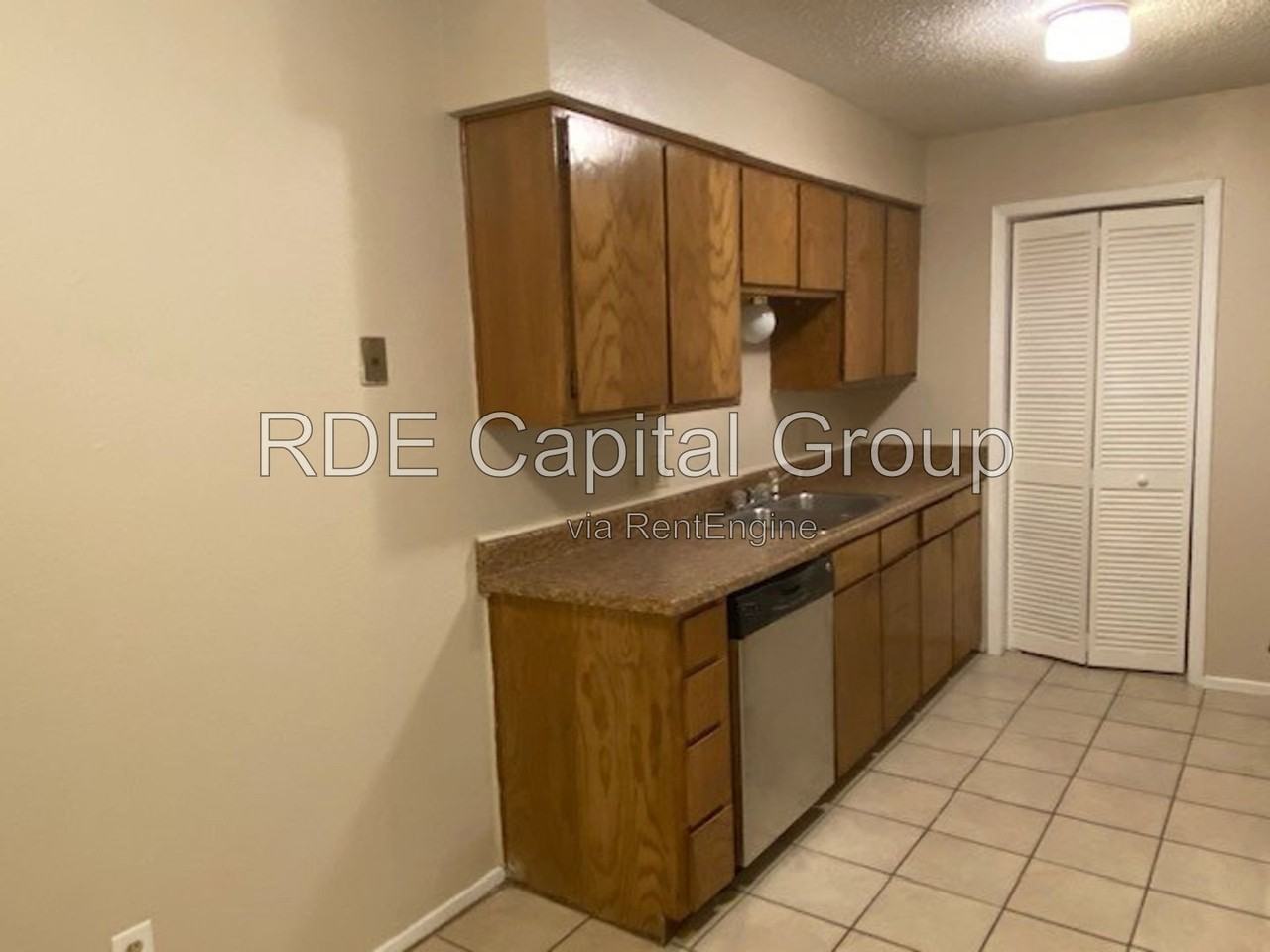 434 Nw 23rd St - Photo 4 of 5