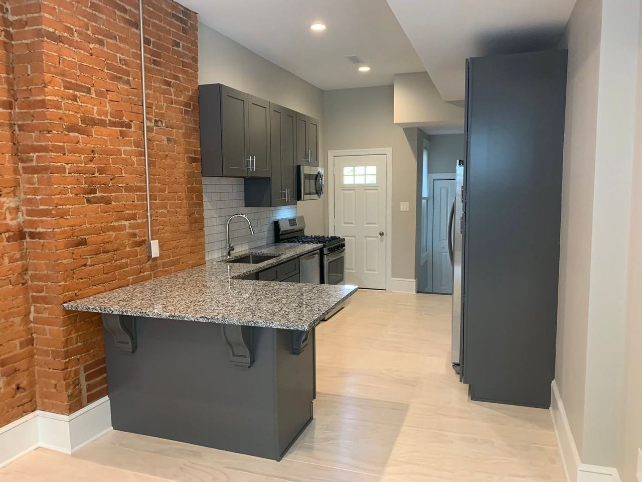 307 N Lime St #2 - Photo 4 of 10