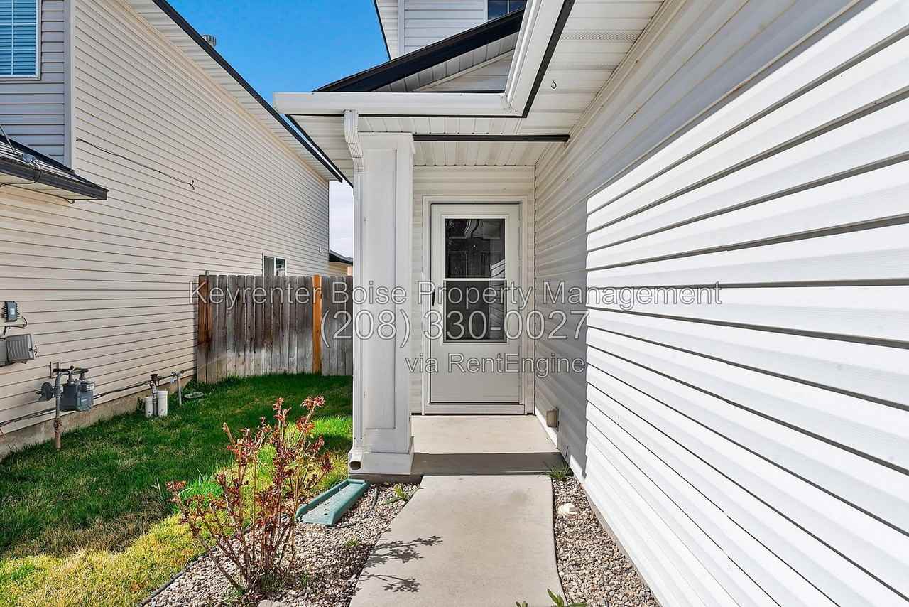 3354 W Wave Dr - Photo 2 of 28