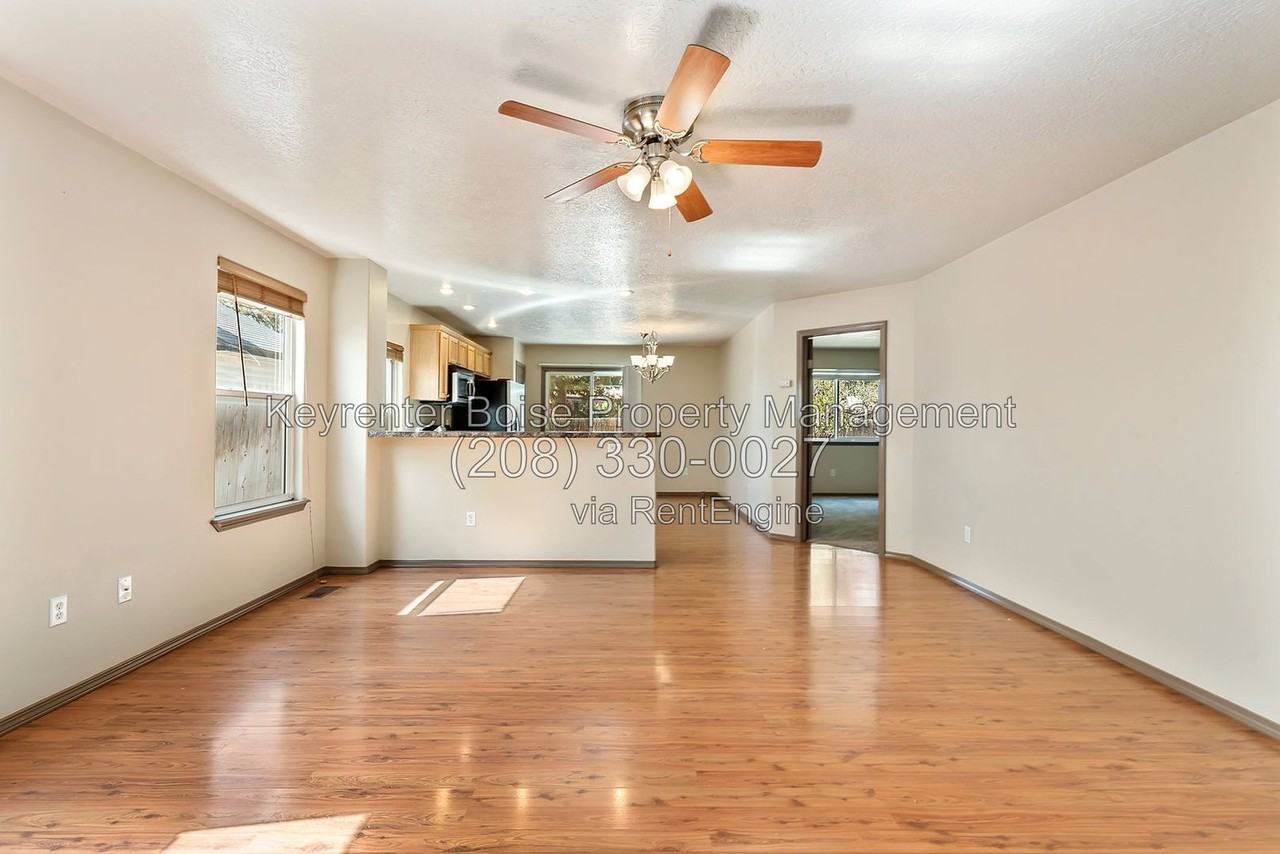3354 W Wave Dr - Photo 4 of 28