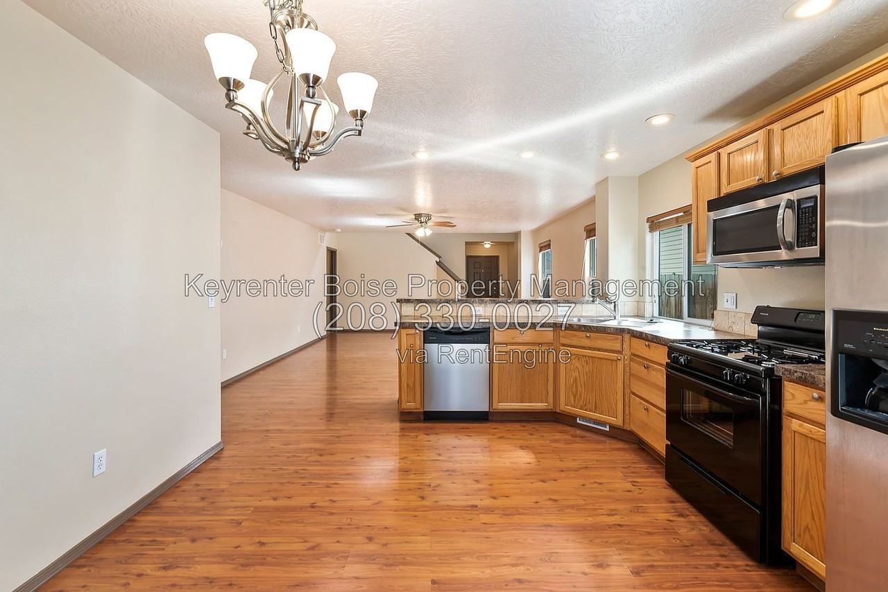 3354 W Wave Dr - Photo 6 of 28