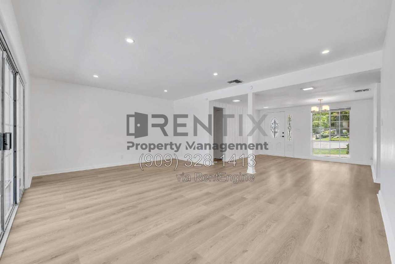 1920 Oakwood Ave - Photo 6 of 30