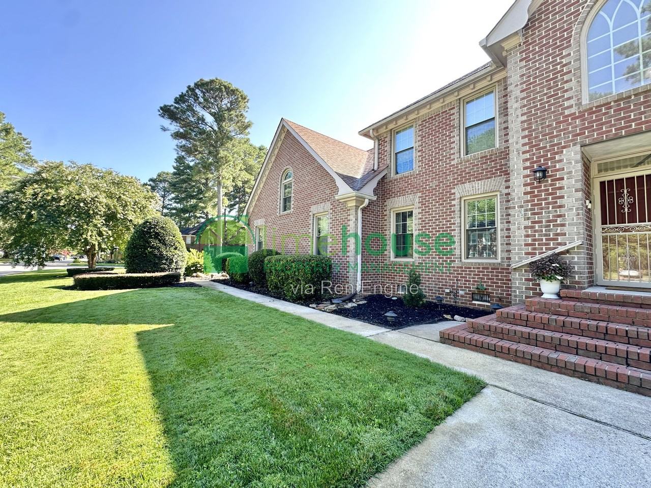 948 Forest Lakes Cir - Photo 2 of 34