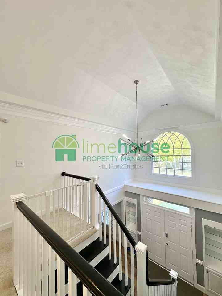 948 Forest Lakes Cir - Photo 7 of 34