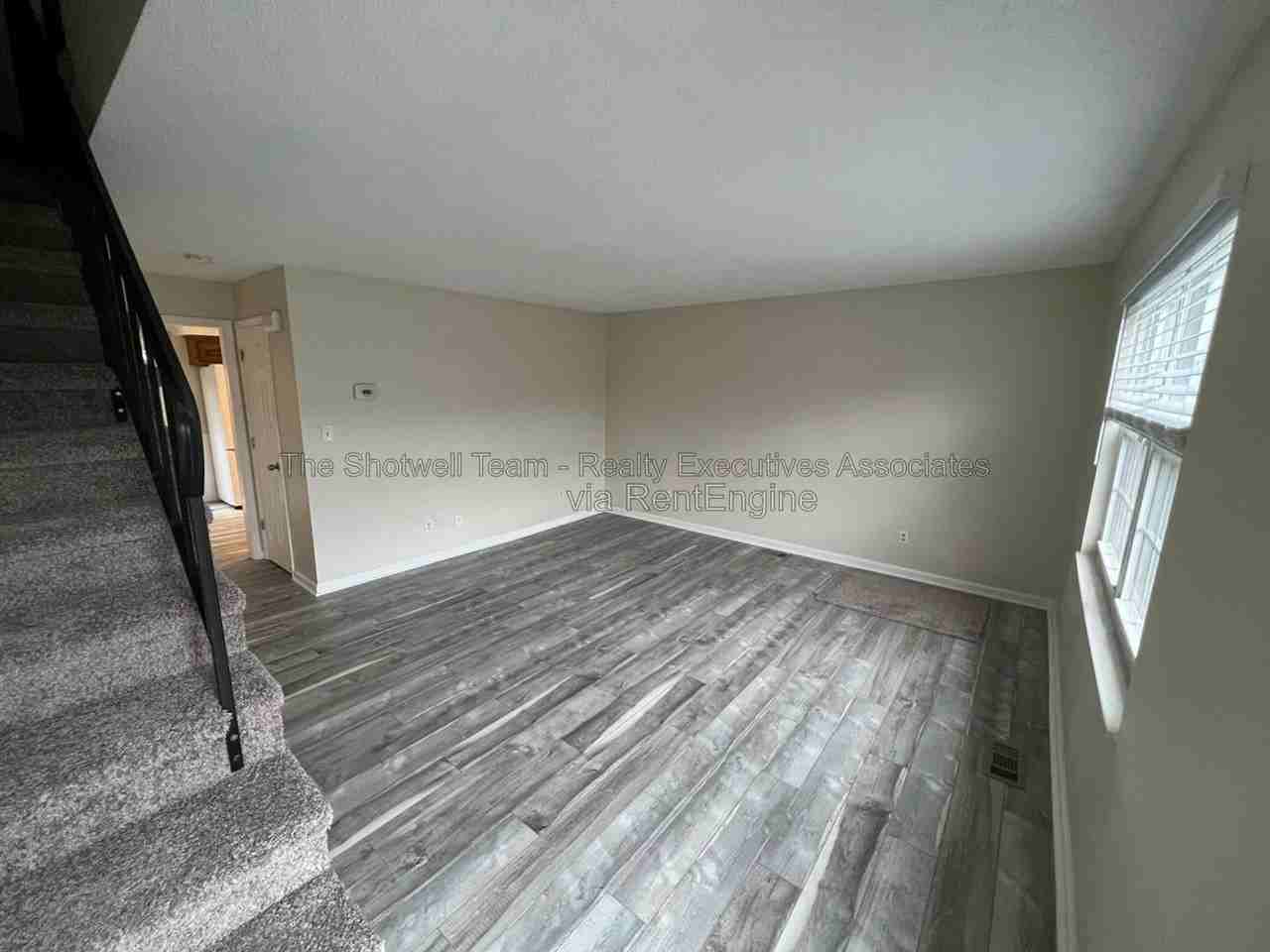 1664 Louisville Rd - Photo 4 of 9