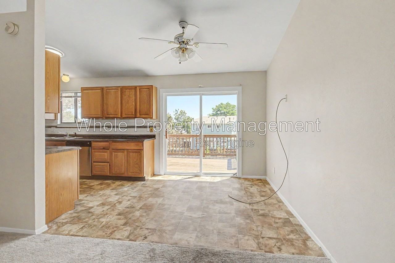 17564 E Grand Ave - Photo 6 of 36